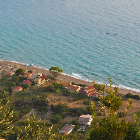 Holiday home Corfu Beachfront Yannis On Agios Gordios *