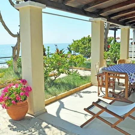 Holiday home Corfu Beachfront Yannis On Agios Gordios *